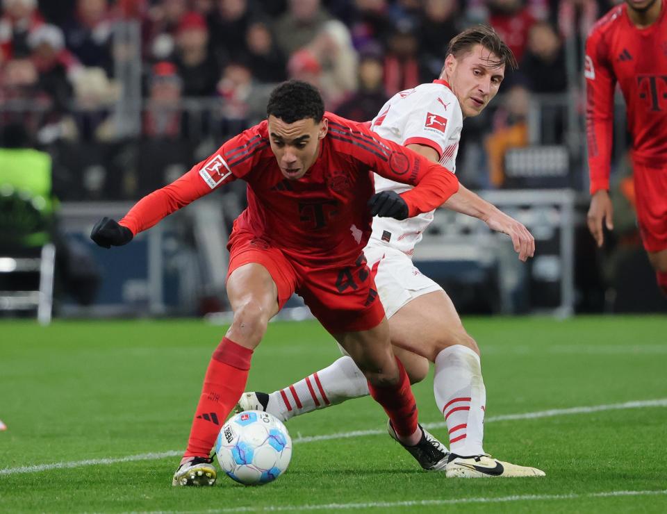 集结日德甲传出新动向；莱比锡完成体检；管理层表态：质疑声仍在；临场指挥获称赞的简单介绍-九游棋牌