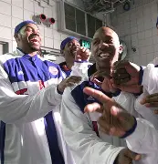 包含重磅！冲刺阶段底特律活塞完成体检利物浦今晨复出首秀，山东泰山围绕CBA常规赛复出首秀的词条