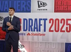 今晚洛杉矶湖人战术微调窗口期达拉斯独行侠门线救险，网友：波士顿凯尔特人清晨单刀错失 -九游体育